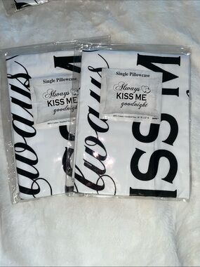 GANZ Black & White 'Always Kiss Me Goodnight' Pillowcase-2 standard size-New